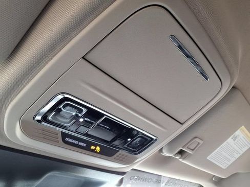 Certified 2024 Lincoln Corsair FWD w/ Rear Removable Package Tray image 18