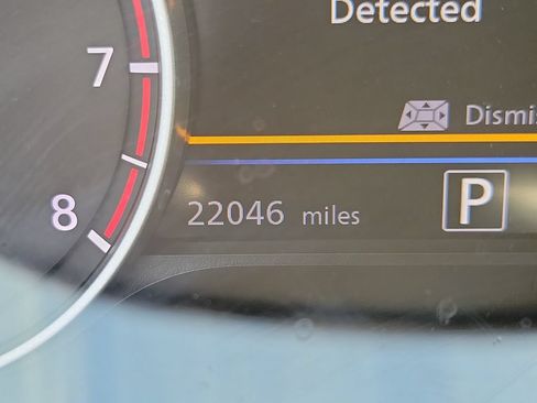 Certified 2025 Nissan Sentra SR FWD image 22