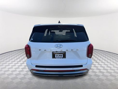 Used 2023 Hyundai Palisade Calligraphy image 6