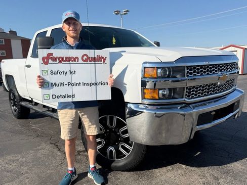 Used 2019 Chevrolet Silverado 2500 W/T AWD/4WD image 1