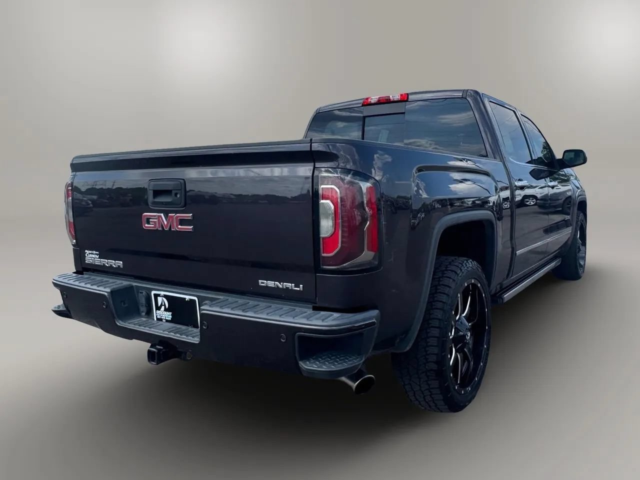Used 2016 GMC Sierra 1500 Denali w/ Enhanced Driver Alert Package AWD/4WD image 8