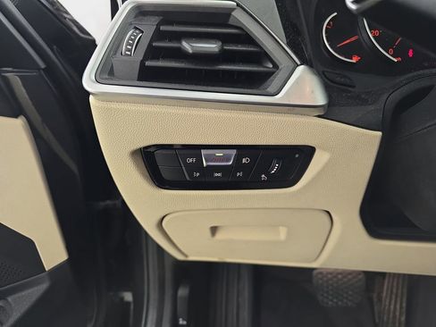 Used 2020 BMW 330i xDrive Sedan w/ Convenience Package image 28