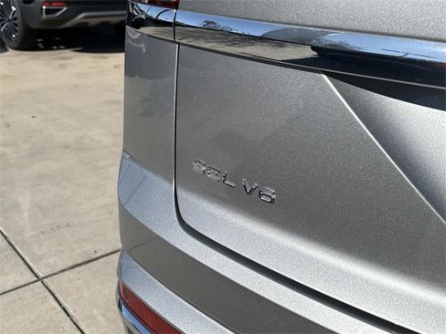 Certified 2022 Volkswagen Atlas Cross Sport SEL R-Line image 5