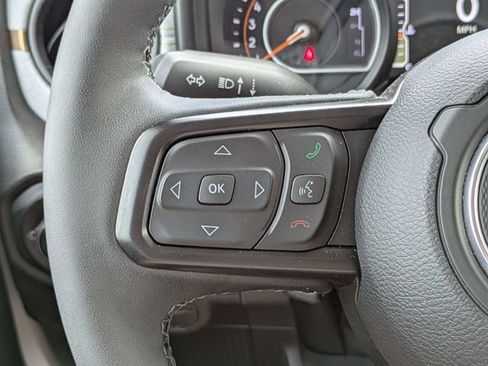 Used 2025 Jeep Wrangler Unlimited Sport AWD/4WD image 25