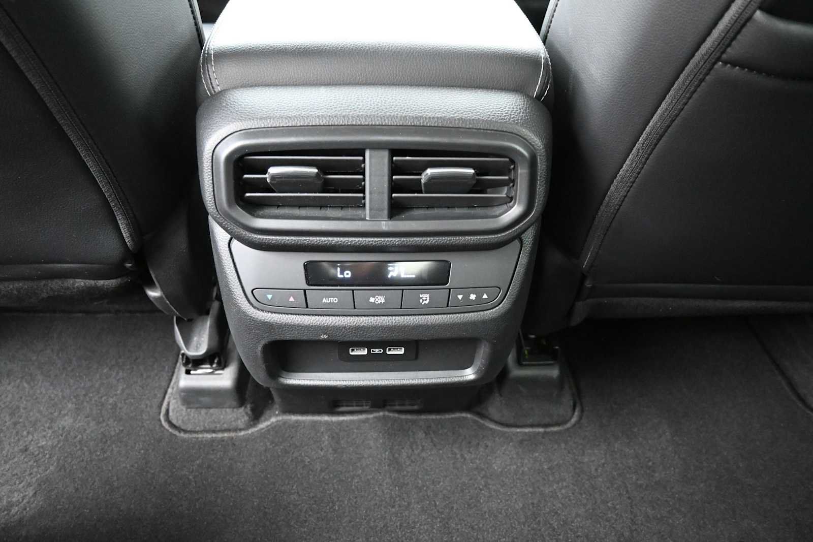 Used 2023 Honda Pilot EX-L image 13