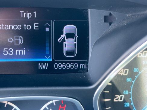 Used 2016 Ford Escape S FWD image 6