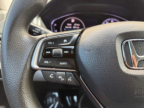Used 2019 Honda Accord LX image 25