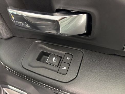 New 2026 RAM 2500 Laramie AWD/4WD image 26