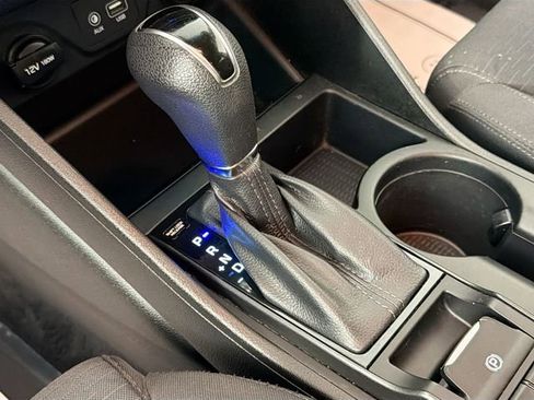 Used 2019 Hyundai Tucson SE image 16