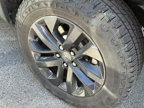 Used 2025 Honda Ridgeline Sport image 18