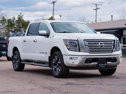 Used 2020 Nissan Titan Platinum Reserve AWD/4WD image 3