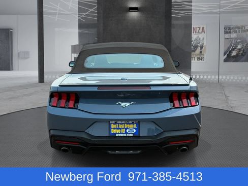 Used 2025 Ford Mustang Premium RWD image 6