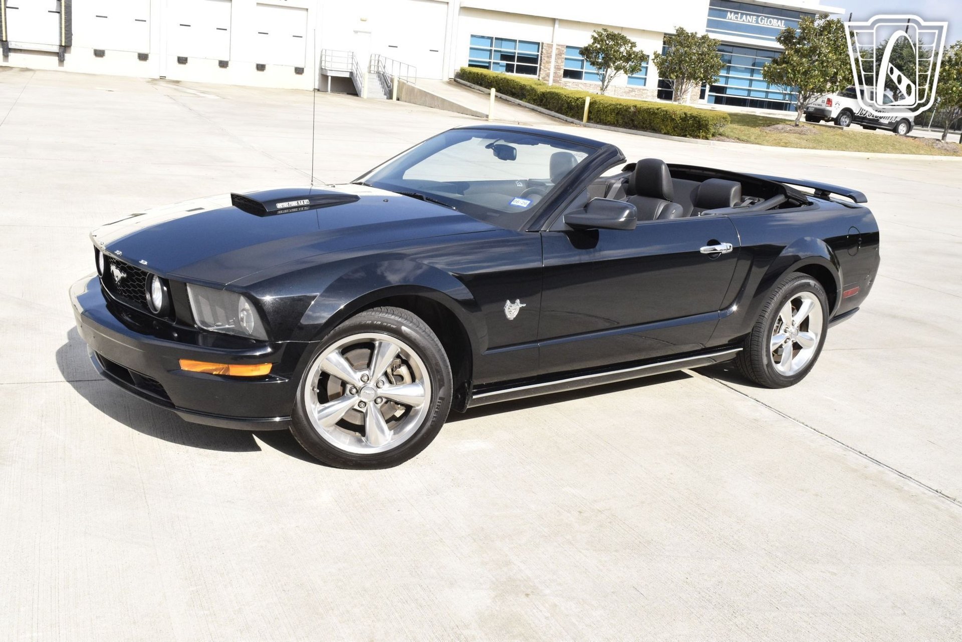 Used 2009 Ford Mustang GT RWD image 2