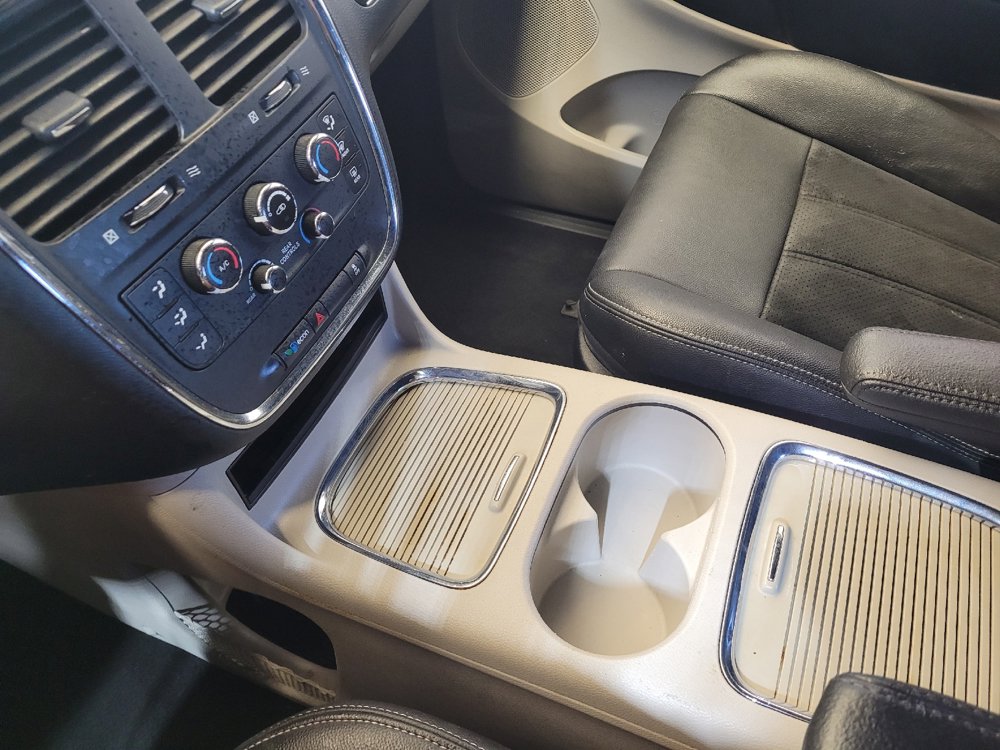 Used 2019 Dodge Grand Caravan SXT FWD image 26