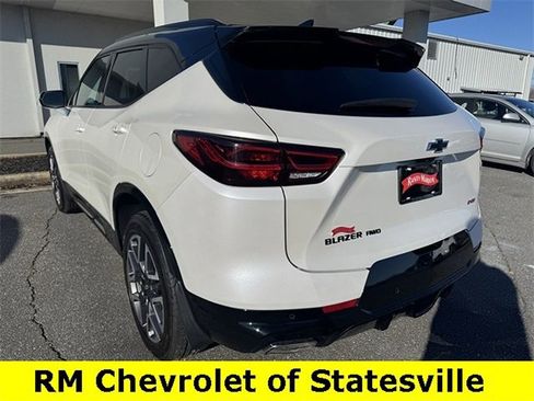 Used 2024 Chevrolet Blazer RS w/ Driver Confidence II Package image 4