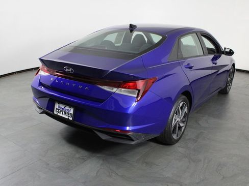 Certified 2023 Hyundai Elantra SEL w/ Convenience Package FWD image 4