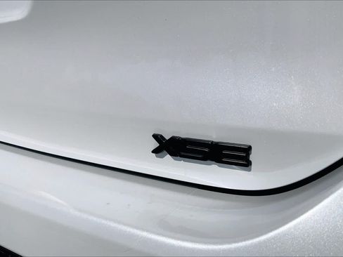 Used 2023 Toyota Highlander XSE FWD image 9