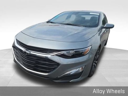 Used 2025 Chevrolet Malibu RS FWD image 5