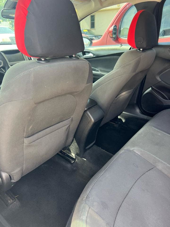 Used 2016 Chevrolet Cruze LT FWD image 6