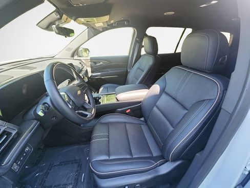 Certified 2025 Chevrolet Traverse High Country w/ LPO, Floor Liner Package AWD/4WD image 13