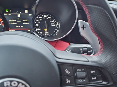 Used 2021 Alfa Romeo Giulia Ti Sport image 22