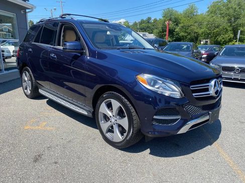 Used 2017 Mercedes-Benz GLE 350 4MATIC image 3