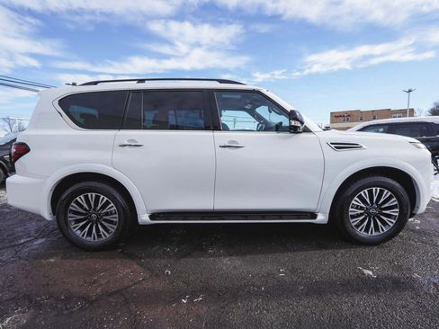 Used 2023 Nissan Armada SL w/ Midnight Edition Package image 4