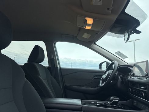 Certified 2023 Nissan Rogue S FWD image 26