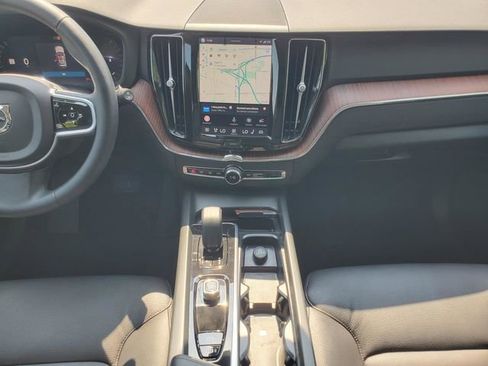Used 2023 Volvo XC60 B5 Plus w/ Climate Package AWD/4WD image 29