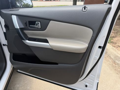 Used 2011 Ford Edge Limited w/ 302A Rapid Spec Order Code AWD/4WD image 9