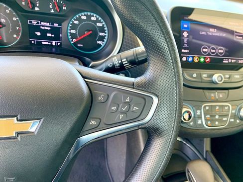 Used 2025 Chevrolet Malibu LT FWD image 30
