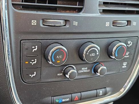 Used 2017 Dodge Grand Caravan SE w/ Power Window Group image 13
