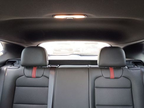 Used 2025 Chevrolet Trax RS w/ Sunroof Package image 13