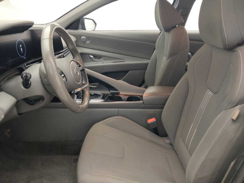 Used 2023 Hyundai Elantra SEL w/ Convenience Package FWD image 17