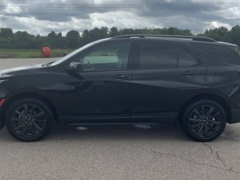Used 2022 Chevrolet Equinox RS w/ LPO, Floor Liner Package AWD/4WD image 5