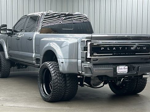 Used 2026 Ford F450 Platinum w/ Platinum Plus Package image 3