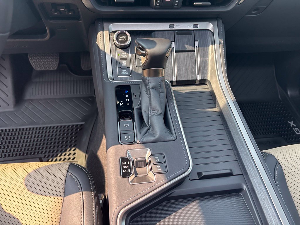 Certified 2026 Lexus GX 550 AWD/4WD image 16
