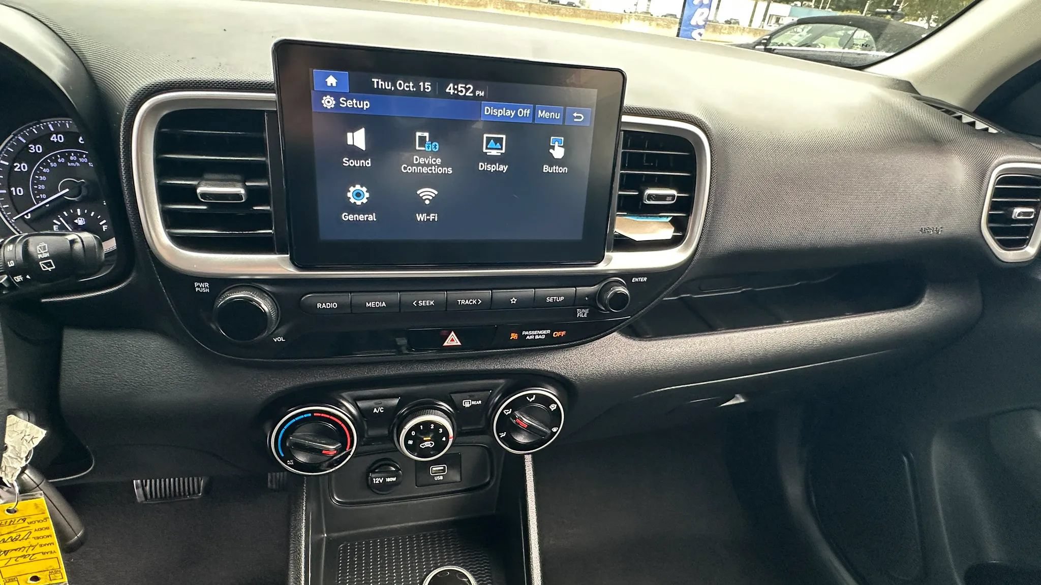 Used 2021 Hyundai Venue SE FWD image 15