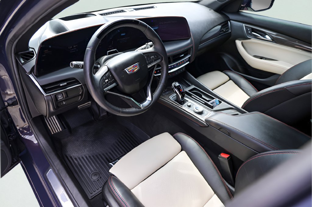 Used 2025 Cadillac CT5 Sport w/ Technology Package RWD image 9