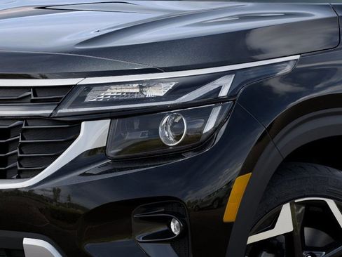 New 2026 Kia Seltos S image 10