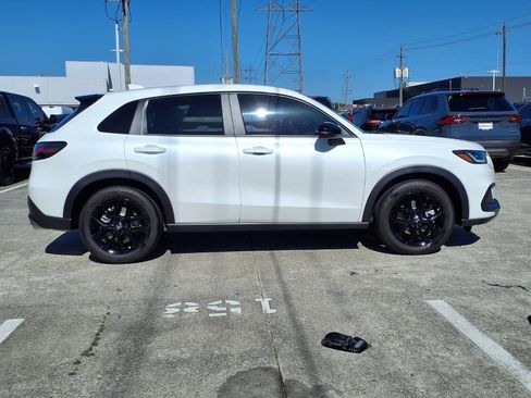 Used 2025 Honda HR-V Sport image 25