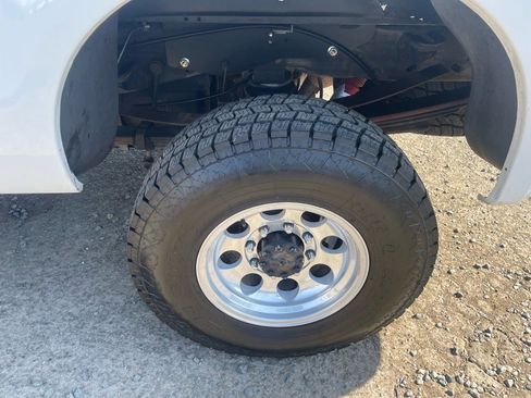 Used 2004 Ford F350 XLT image 7