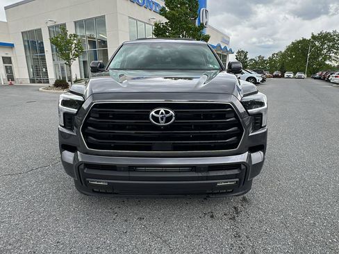 Used 2024 Toyota Sequoia SR5 w/ SR5 Premium Package AWD/4WD image 9