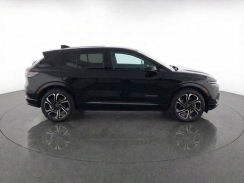 Used 2026 Chevrolet Equinox EV LT w/ LPO, All-Weather Mat Package FWD image 8