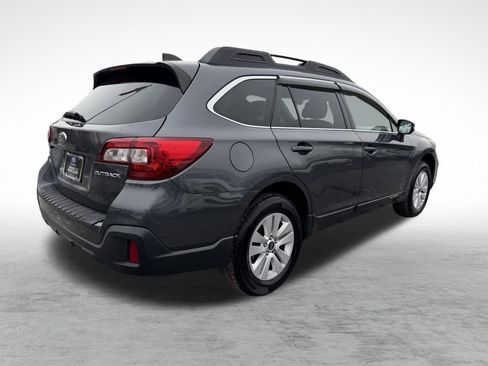 Used 2019 Subaru Outback 2.5i Premium image 9