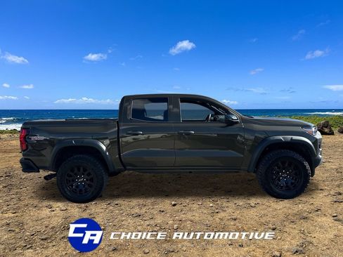Used 2023 Chevrolet Colorado Trail Boss w/ Technology Package AWD/4WD image 9