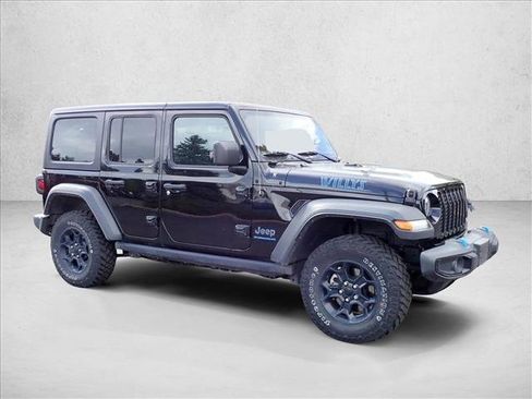 Used 2023 Jeep Wrangler Unlimited w/ Cold Weather Group AWD/4WD image 5