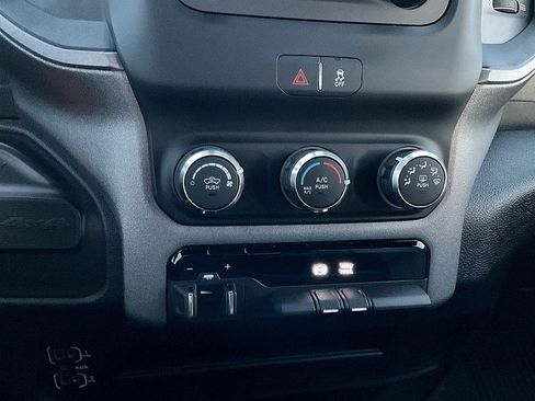 Used 2024 RAM 3500 Tradesman w/ Chrome Appearance Group image 27