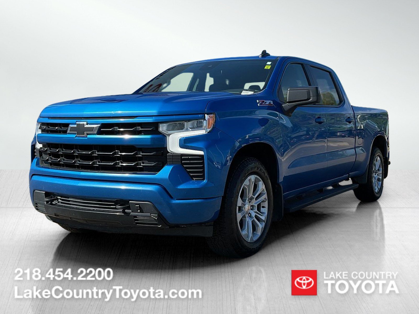 Used 2023 Chevrolet Silverado 1500 RST w/ Z71 Off-Road Package AWD/4WD image 1