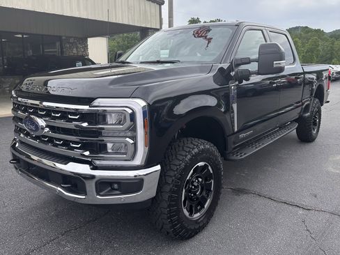 Used 2026 Ford F350 Lariat w/ Tremor Off-Road Package AWD/4WD image 2